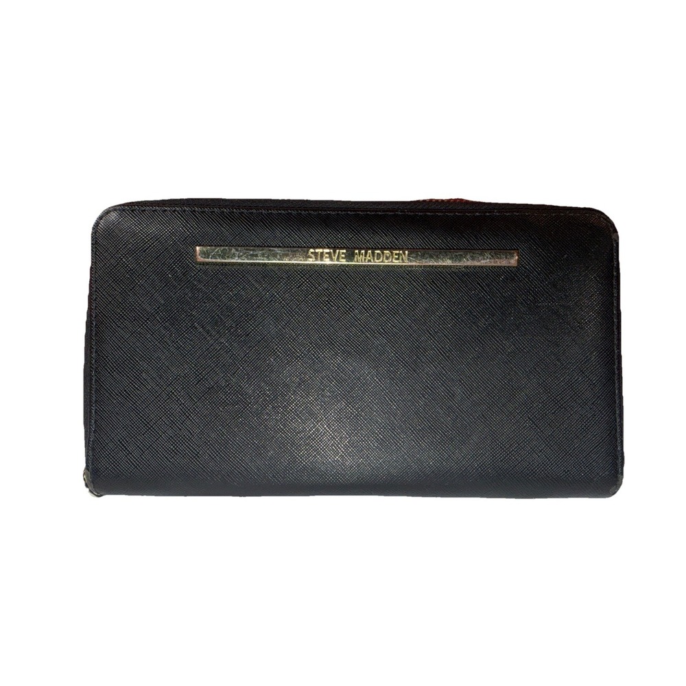 Steve Madden  Zip Around Wallet Black Multiple Slots‎